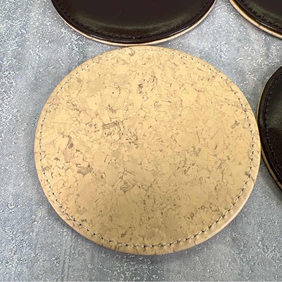 Vintage Advertising Baileys Set Of 4 Drink Coasters Faux Leather Brown / Beige - Picture 3 of 5